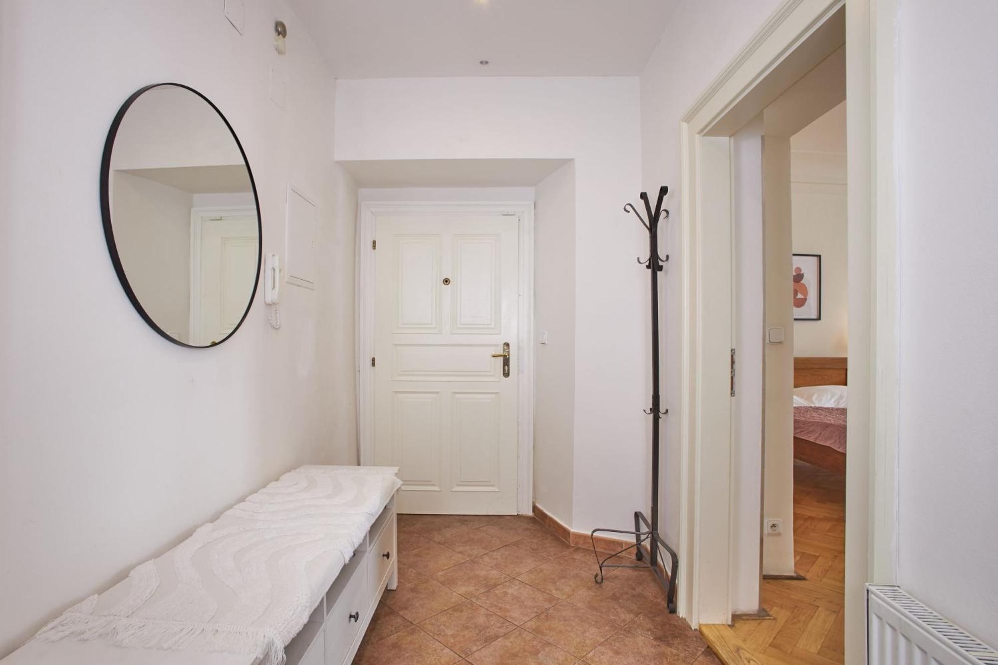 Charles Bridge Suites Прага Екстериор снимка