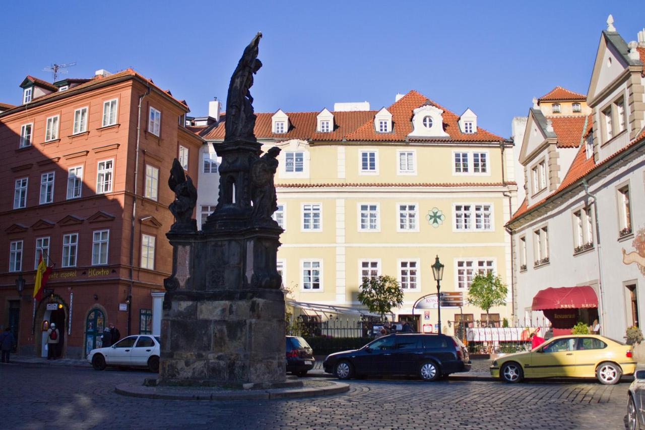 Charles Bridge Suites Прага Екстериор снимка